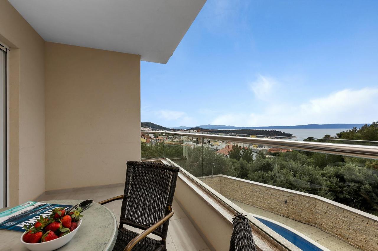 Apartments Lujnovic Makarska Eksteriør bilde